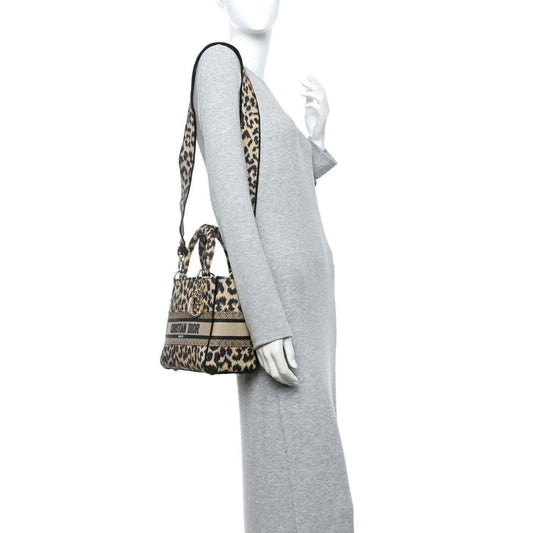 119b1dc143298385656668f3358b098e - NEESTRA