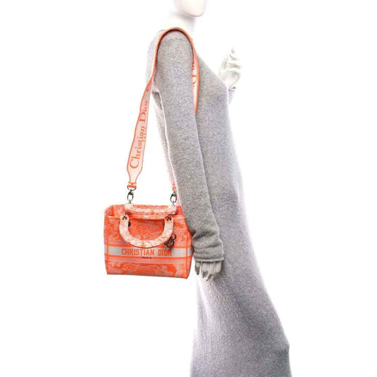 c41c9555380e512267712b0206bfc3ce - NEESTRA