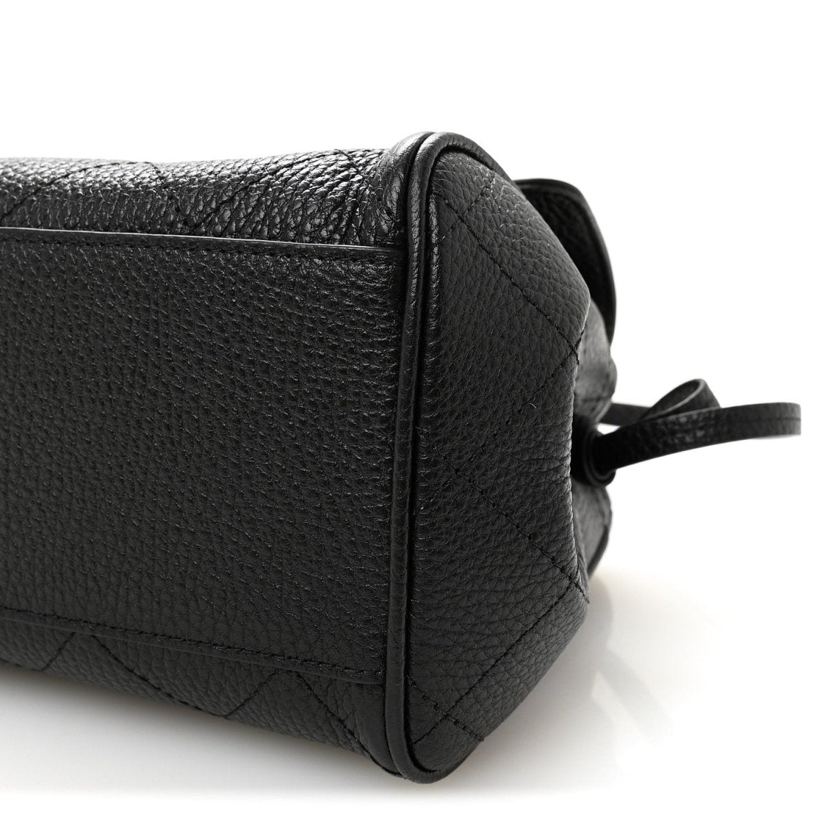 Chanel Grained Calfskin Stitched Urban Essentials Small Shopping Bag Black - NEESTRA