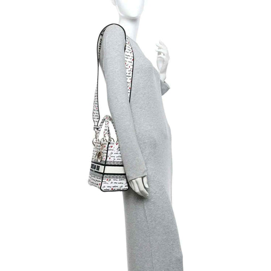 fd225d912e3c1d0d212a299f2a9154c3 - NEESTRA