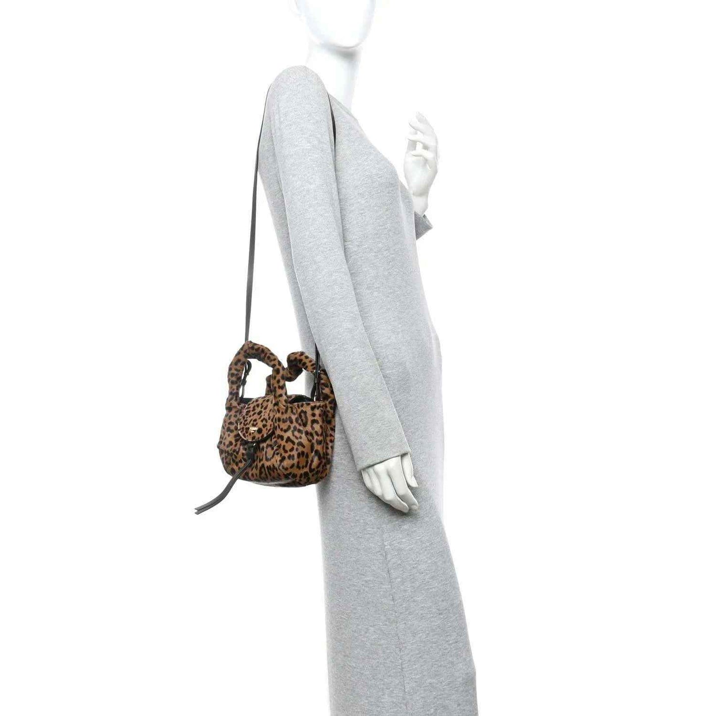 000d30f6645994844c46d0524196f9ab - NEESTRA