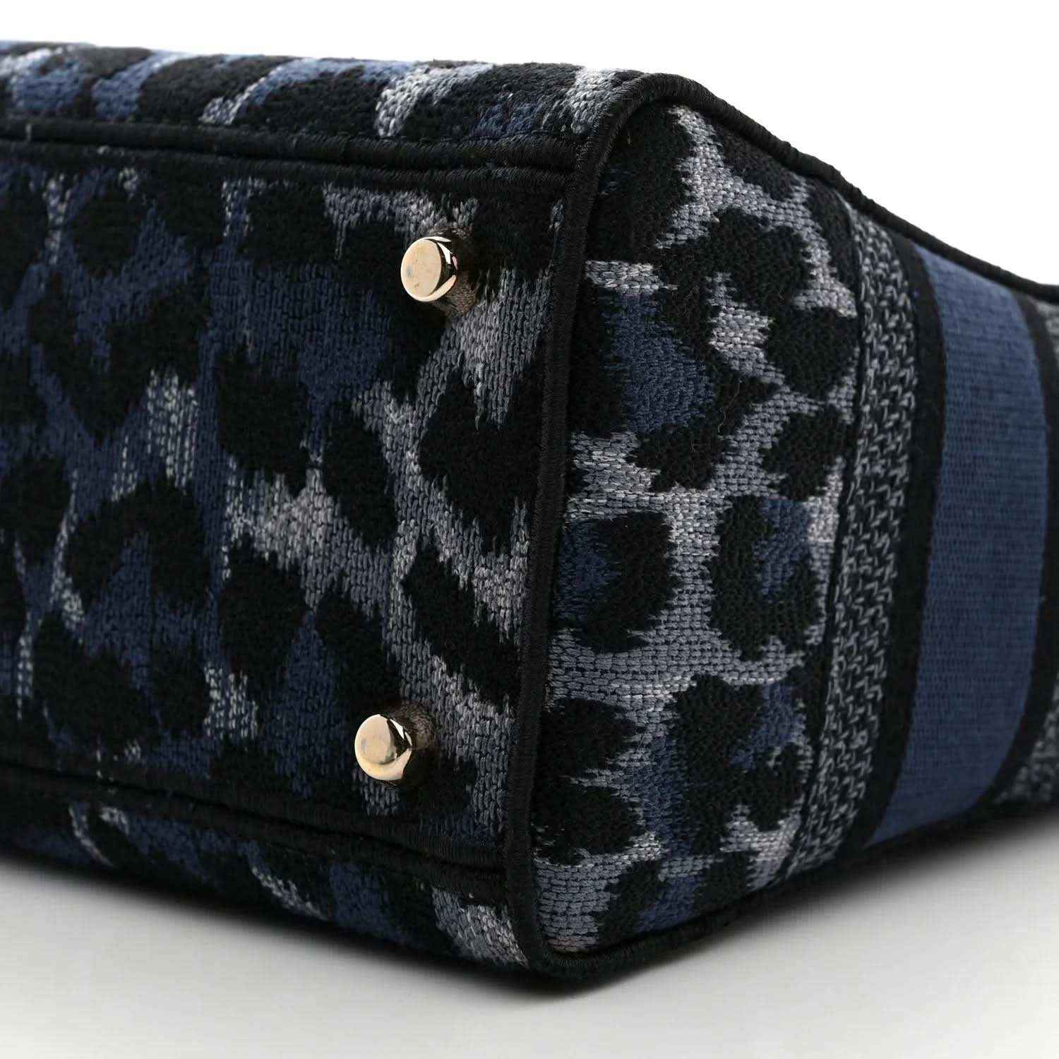 0aca3fb83ad227c44e819c66083232f1 - NEESTRA