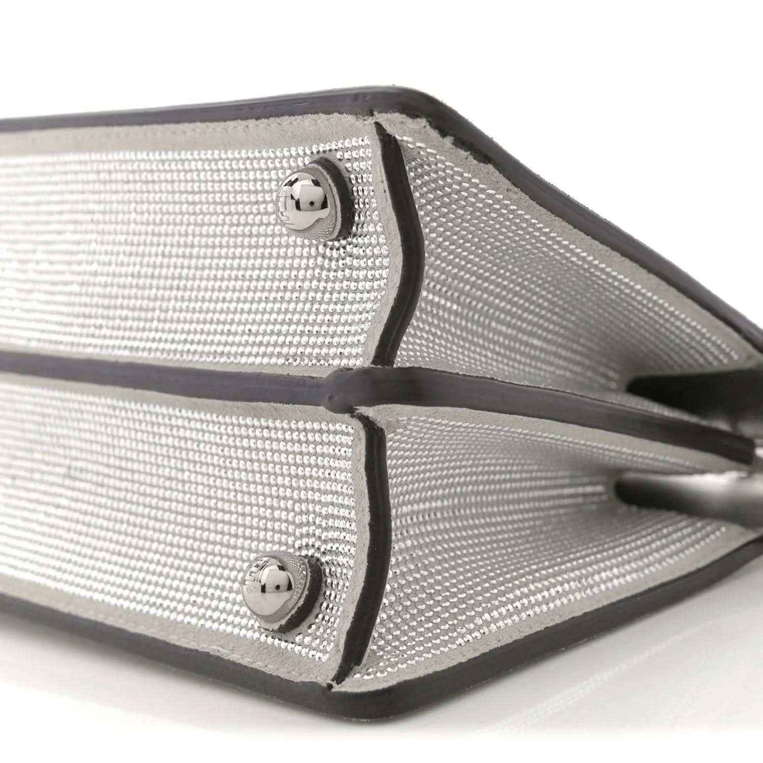 0ff739a71f88db812db3dd2225eaf7e2 - NEESTRA