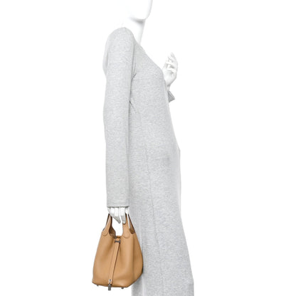 Picotin Lock 18 PM Taurillon Clemence Leather Bucket Bag Biscuit