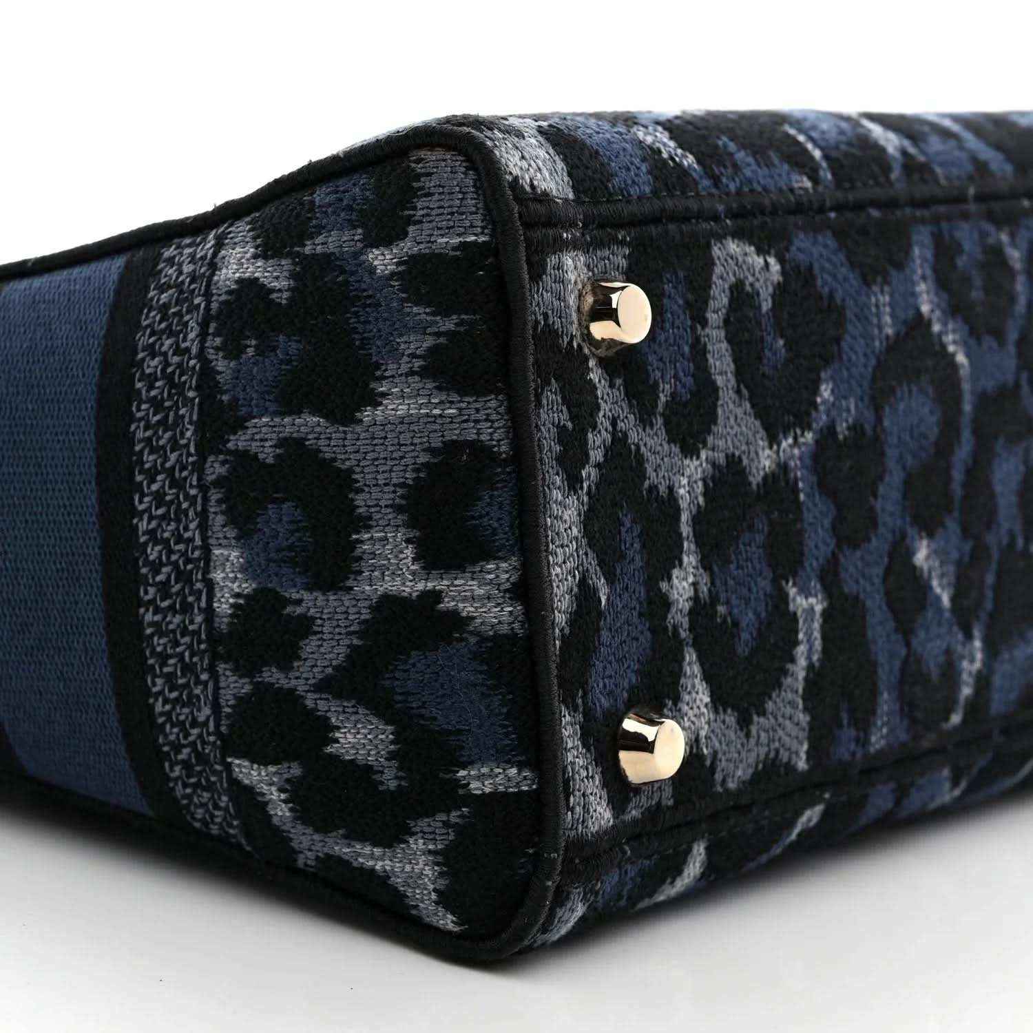 4e30d3a6f5e863602faeabe7c209ab1a - NEESTRA