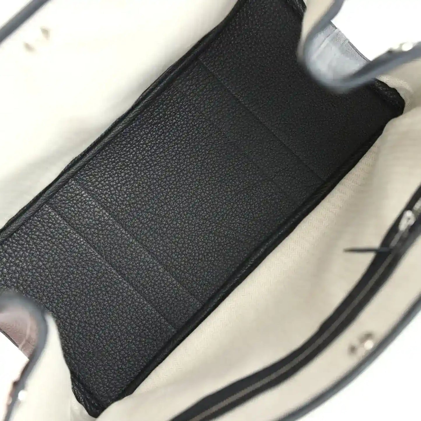 H-FBSLG-251215-3-TC-07 - NEESTRA