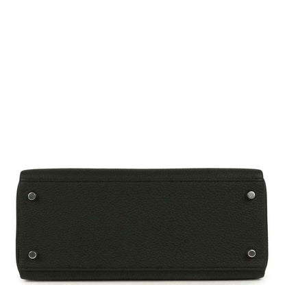 H-K-251223-3-06 - NEESTRA