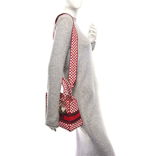 ac6f78fc124bf7d9db2e309dab67a77d - NEESTRA