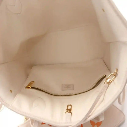 b0e68e05b552bef78028ba65aef5d805 - NEESTRA