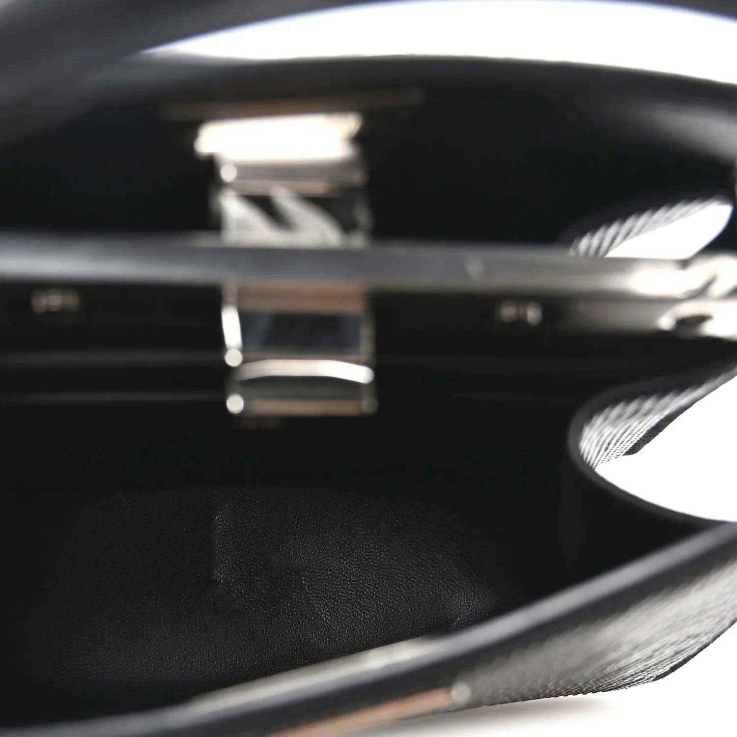 b325ae2d7fbf4dc3f4158efcaae01cc2_e300d215-7aea-4cd8-b5f2-74be857e885b - NEESTRA