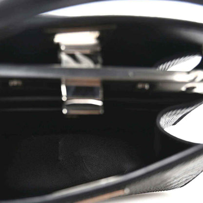 b325ae2d7fbf4dc3f4158efcaae01cc2_e300d215-7aea-4cd8-b5f2-74be857e885b - NEESTRA