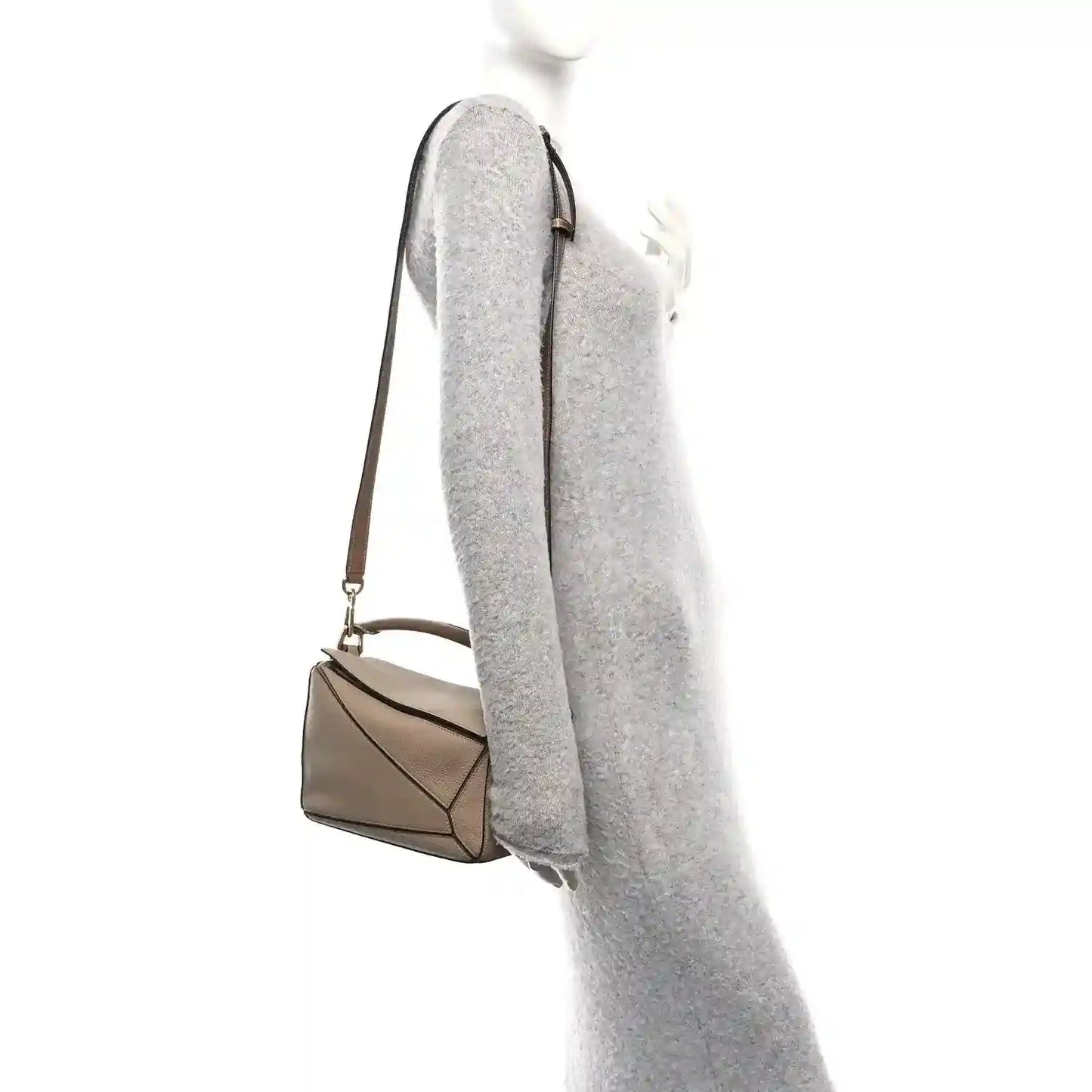 cfce15190f1170bbbb6924ffdd8e26f9 - NEESTRA