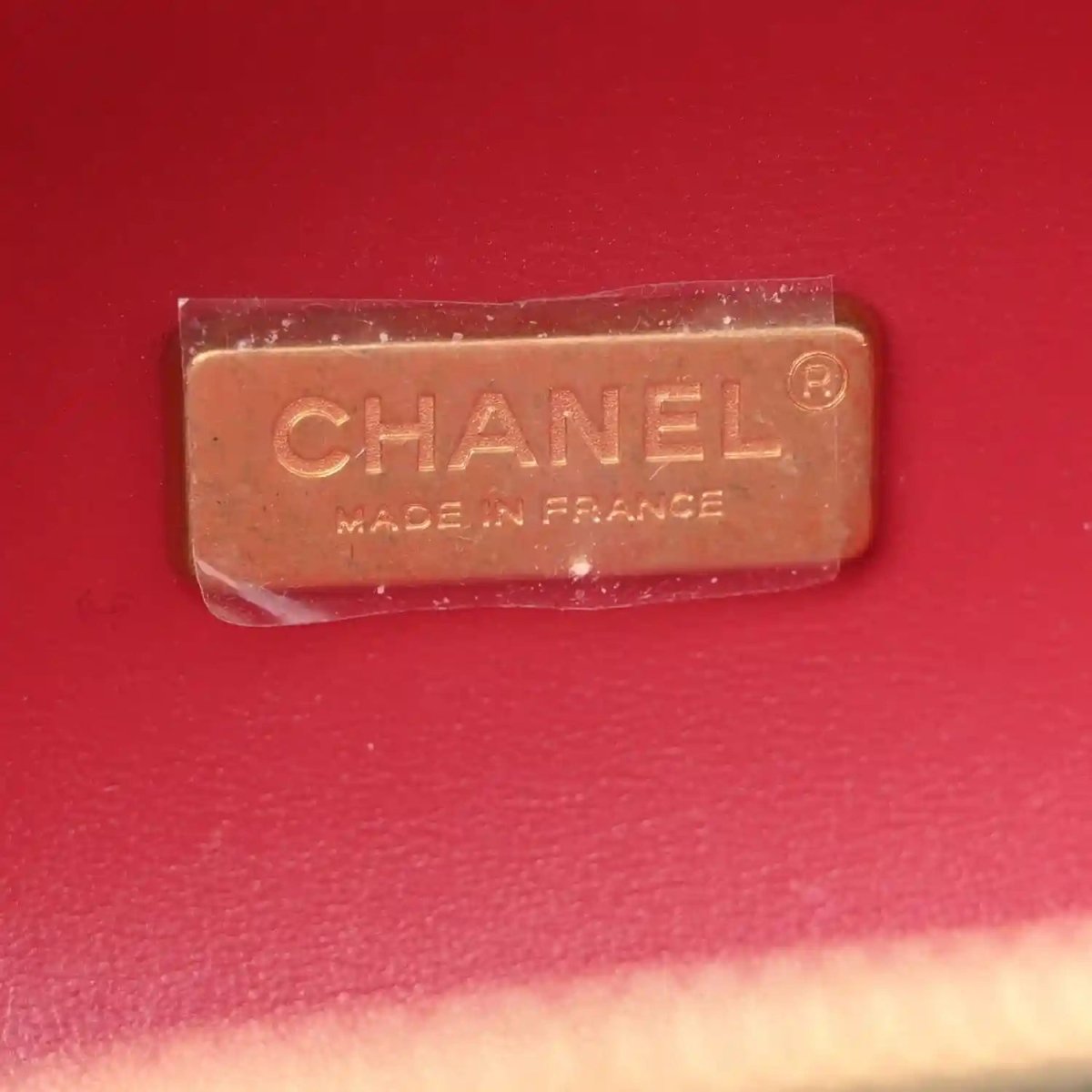 Chanel Black Lambskin Quilted CC Bubble Vanity Chain Case - NEESTRA