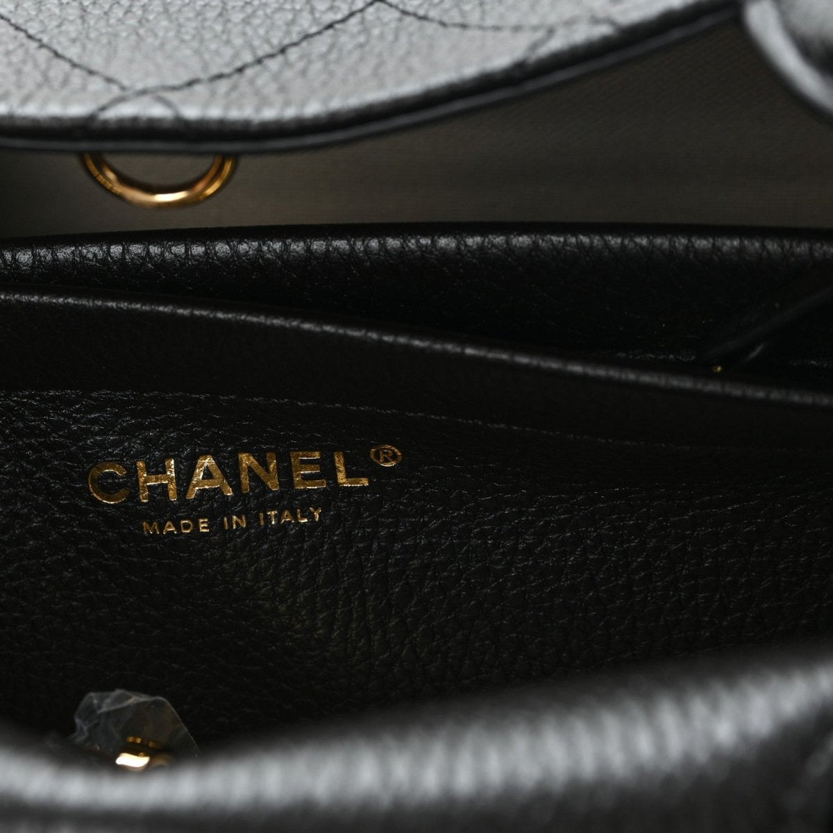 CHANEL Grained Calfskin Stitched Urban Essentials Small Shopping Bag Black - NEESTRA