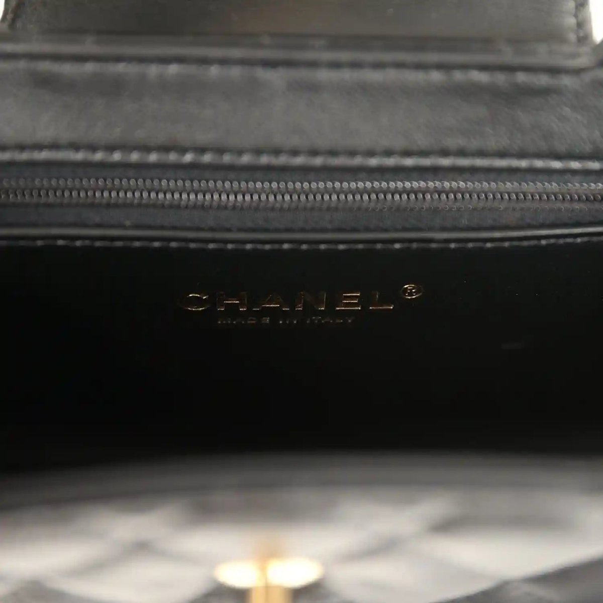 Chanel Small Kelly Shopper Bag in Black Shiny Aged Calfskin - NEESTRA