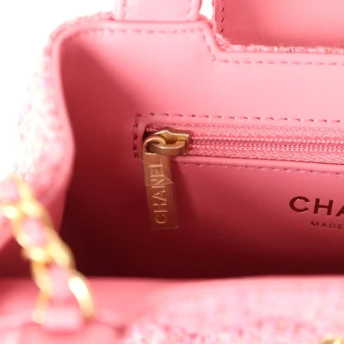 Chanel Small Kelly Shopper Bag in Pink Tweed Brushed Gold - NEESTRA