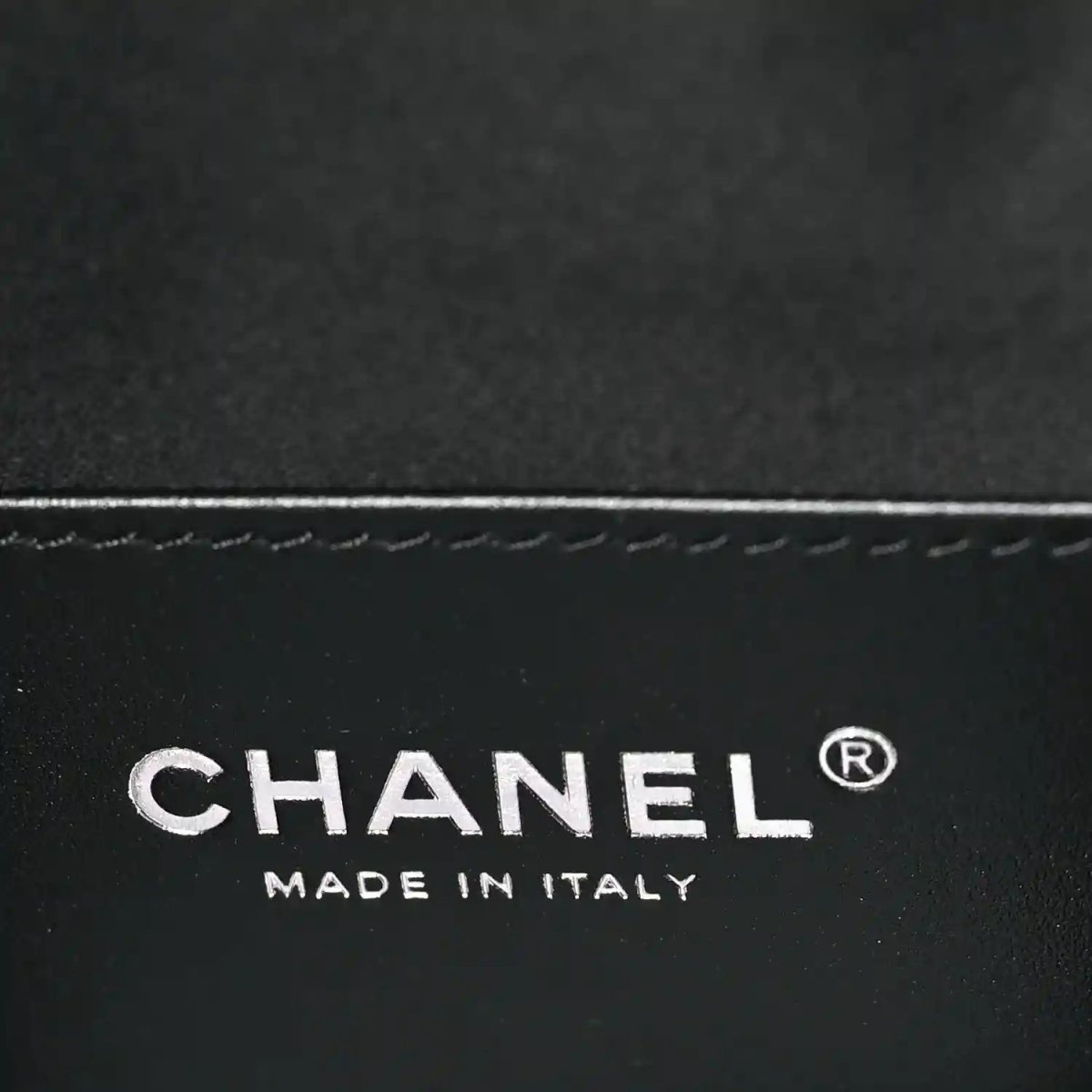 Chanel Small Quilted Shiny Crumpled Calfskin 25 Handbag Black - NEESTRA
