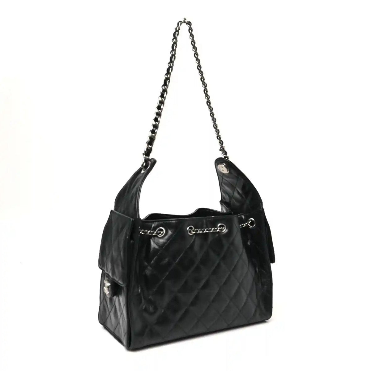 Chanel Small Quilted Shiny Crumpled Calfskin 25 Handbag Black - NEESTRA