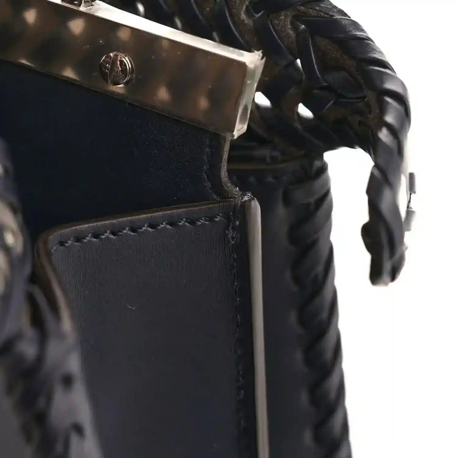 f428db433f1307f532e0496b1a064568_e296ed27-554c-4482-99dc-f596d9e70611 - NEESTRA