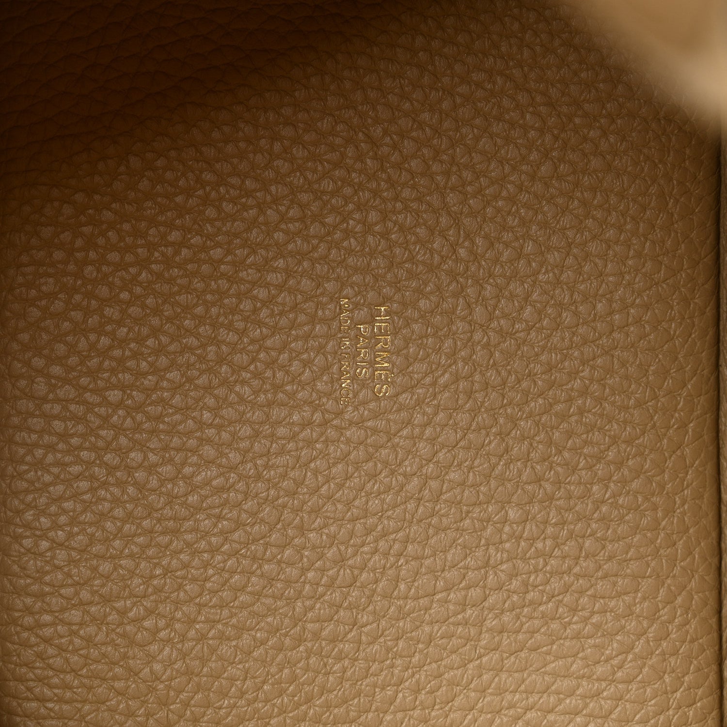 Picotin Lock 18 PM Bucket Handbag Grained Calfskin Leather Trench