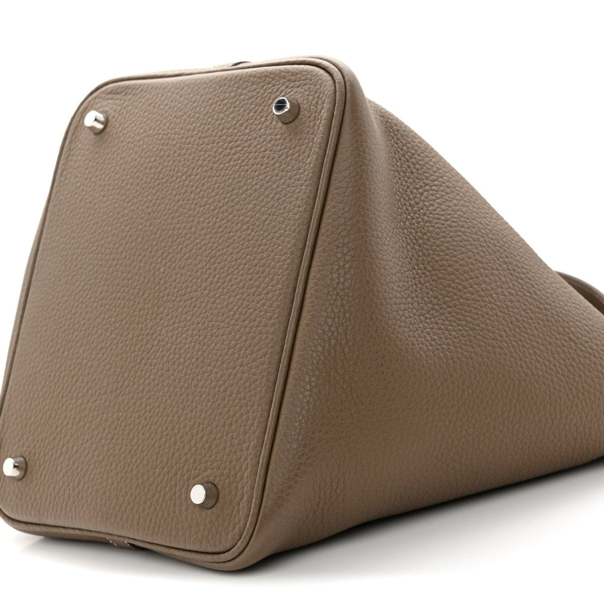 Picotin Lock 22 MM Bucket Bag Clemence Calfskin Etoupe - NEESTRA