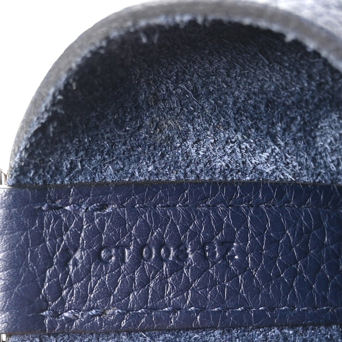 Taurillon Clemence Picotin Lock 26 GM Tote Bleu Nuit - NEESTRA