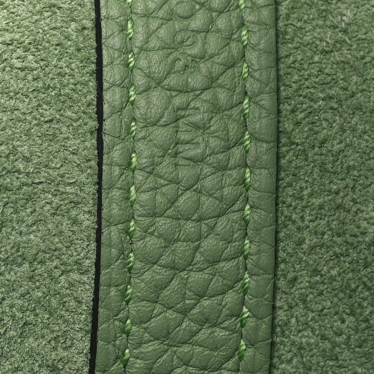 Taurillon Maurice Picotin Lock 22mm Vert Criquet Bucket Bag - NEESTRA